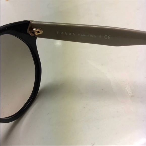 Prada sunglasses - Picture 3 of 3